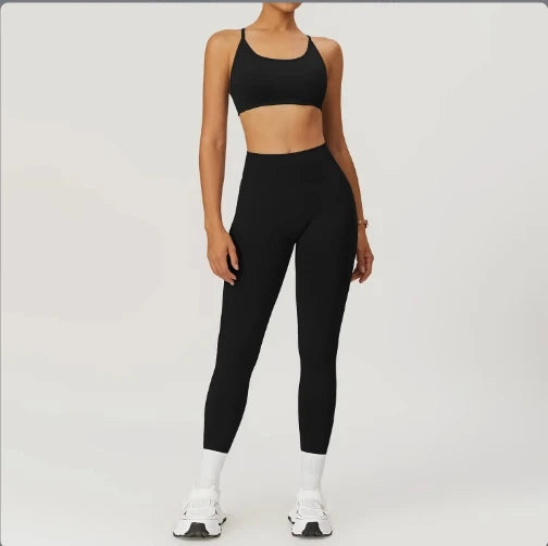 Hot Selling 2024 Women's Compression Scrunch Back Yoga Leggings and Bra Set Seamless Adjustable Breathable and Lightweight