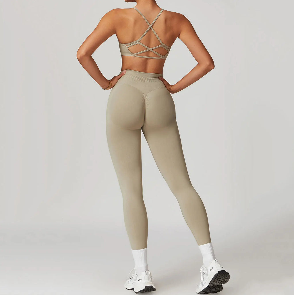 Hot Selling 2024 Women's Compression Scrunch Back Yoga Leggings and Bra Set Seamless Adjustable Breathable and Lightweight